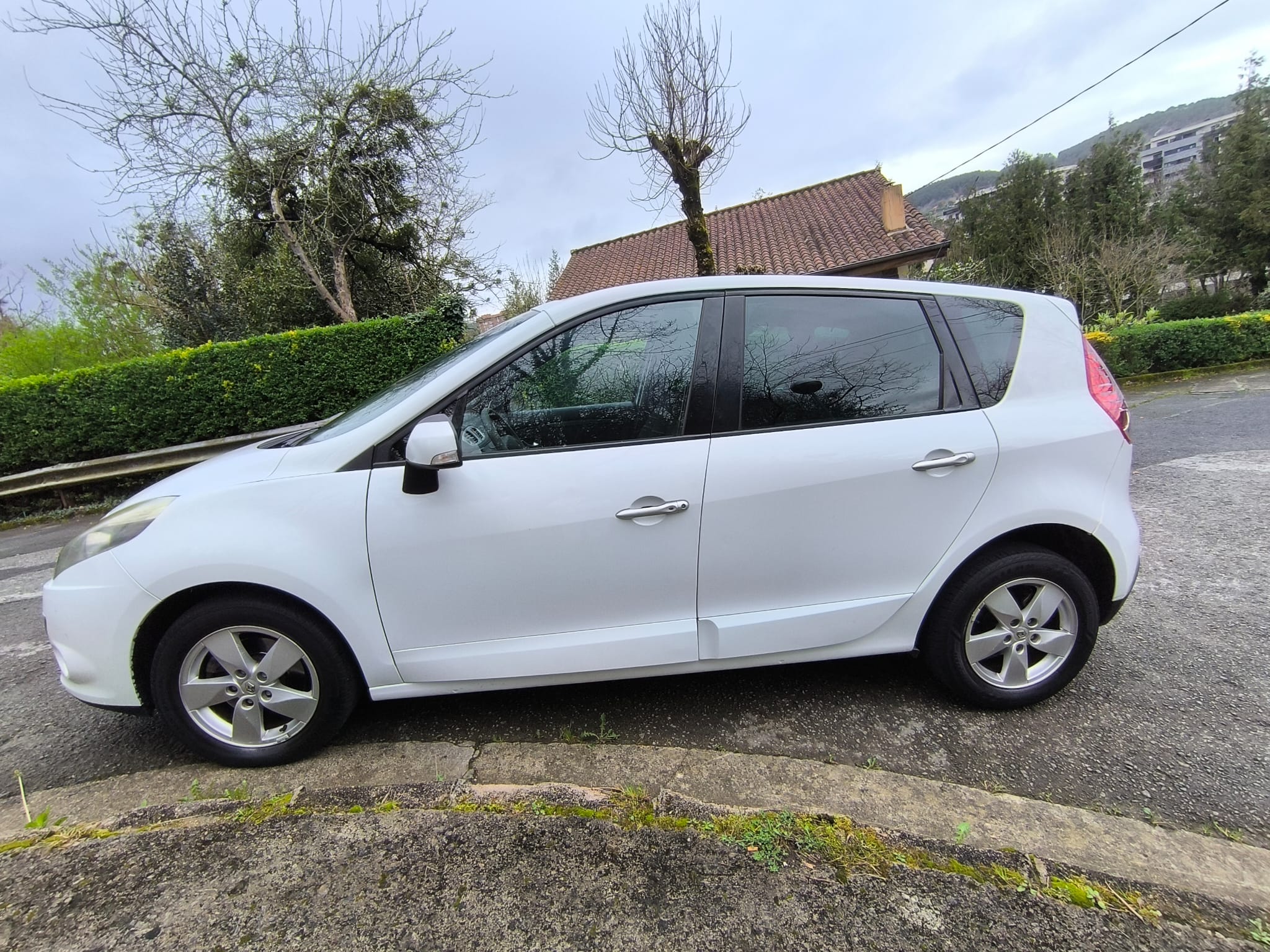 Renault Scenic 1.9DCI 130cv Dynamique 2011