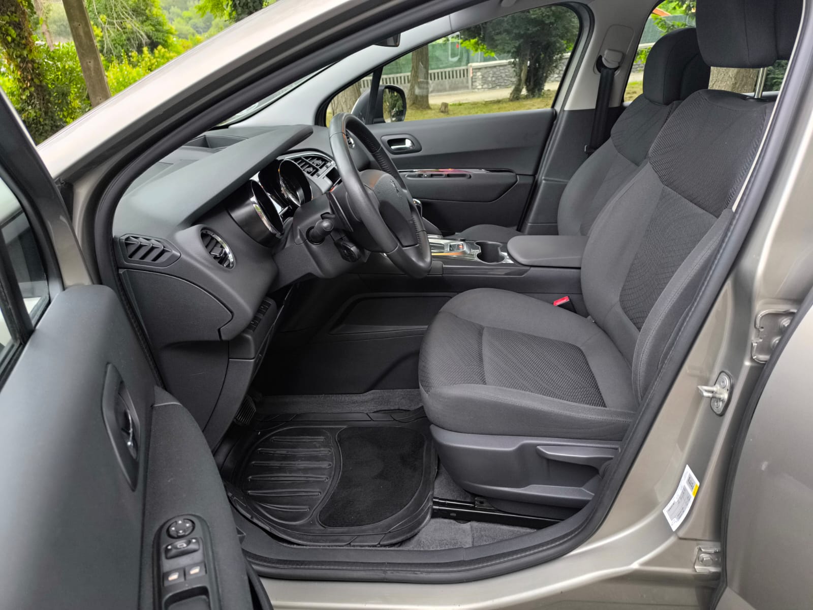 Peugeot 3008 1.6 e-HDI 115cv 2013